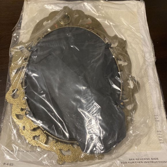 "Greatest Gift" The Creative Circle Counted Cross Stitch Kit # 1924 NEW - Picture 3 of 3